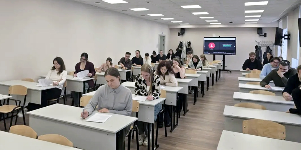 В СПбГАСУ успешно прошел пилотный экзамен по совмещению государственной итоговой аттестации и независимой оценки квалификации (ГИА-НОК) по направлению «Архитектура» В СПбГАСУ успешно прошел пилотный экзамен по совмещению государственной итоговой аттестации и независимой оценки квалификации (ГИА-НОК) по направлению «Архитектура»