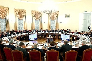 Анвар Шамузафаров представил сравнительный анализ обязательной и добровольной НОК в строительстве и ЖКХ и дал предложения по совершенствованию Градкодекса